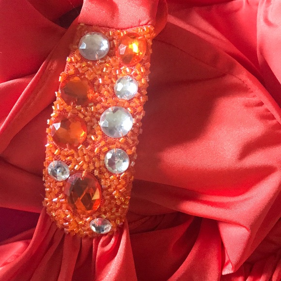 Short formal dress - Picture 4 of 4